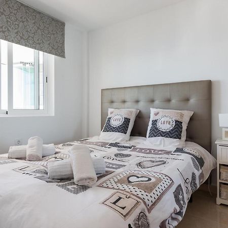 Room In Apartment - 1St Line Top Floor Apartment Carrer del Mar Exterior photo
